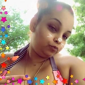 Meet your Posher, Noelia